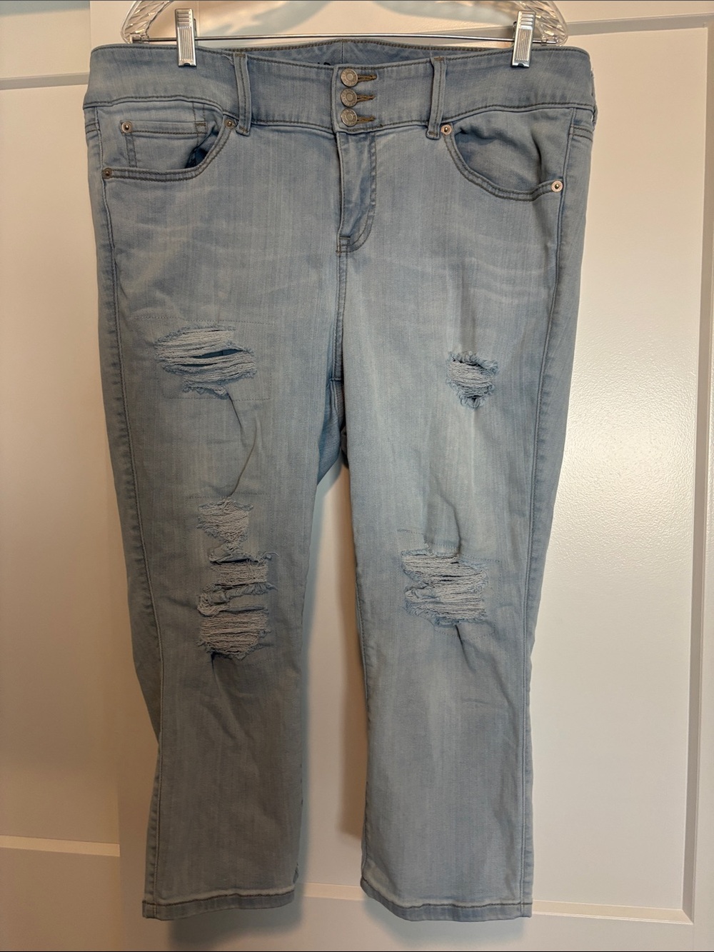 Torrid cropped jegging super stretch size 18